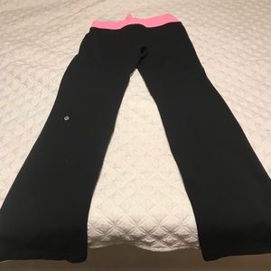 Lululemon size 6 Astro pant